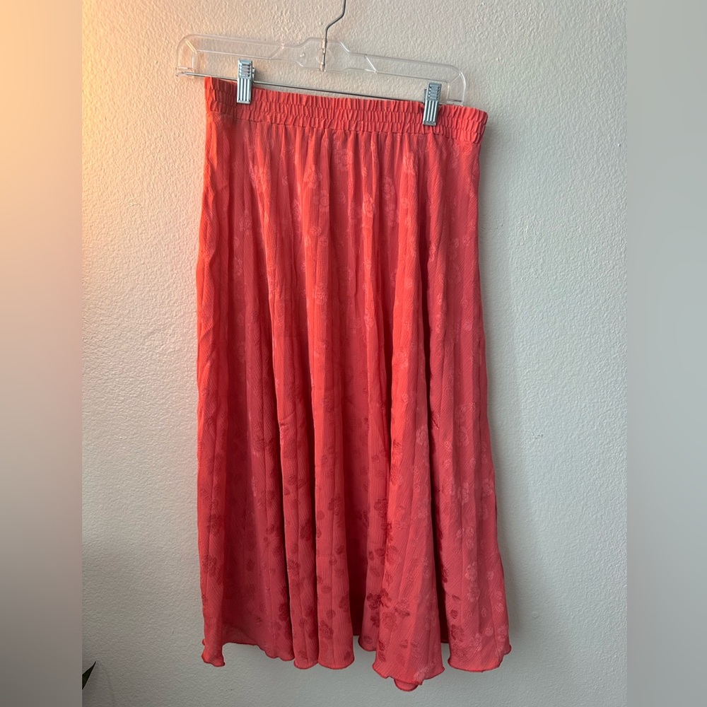 Max Studio MIDI skirt.